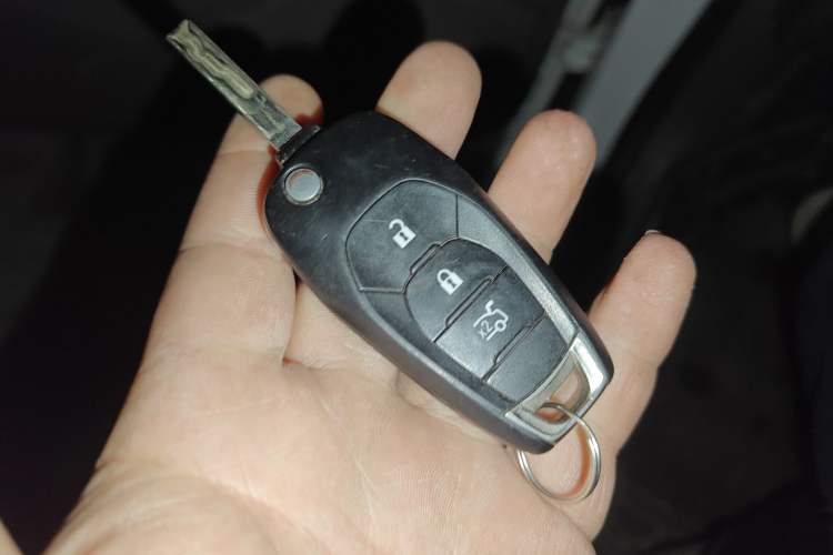 Used Chevrolet Cruze 2015 1.5L Manual Fashion Edition Vehicle Key