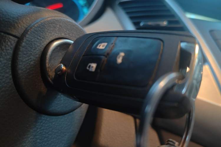 Used Chevrolet Cruze 2015 1.5L Classic SL MT Vehicle Key