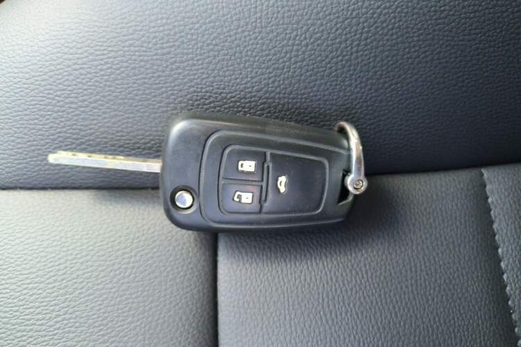 Used Chevrolet Cruze 2015 1.5L Classic SL MT Vehicle Key