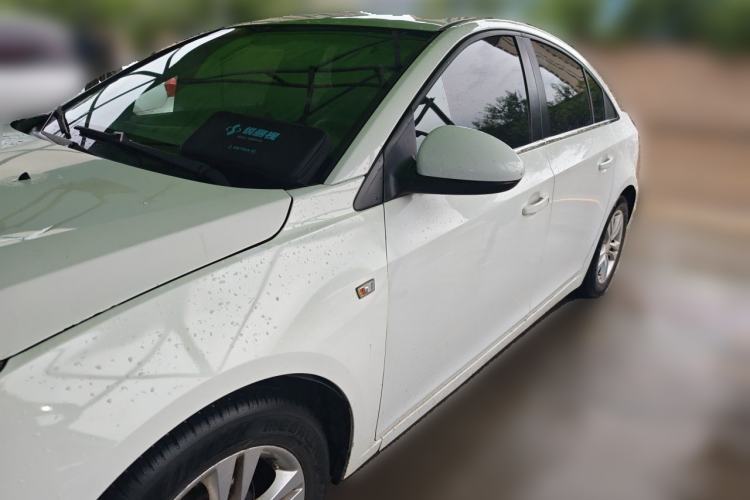 Ojetý Chevrolet Cruze 2015 1.5L Classic SE MT Guazi used car, China used car export, Used car for sale, Used cars, Cheapest cars for sale