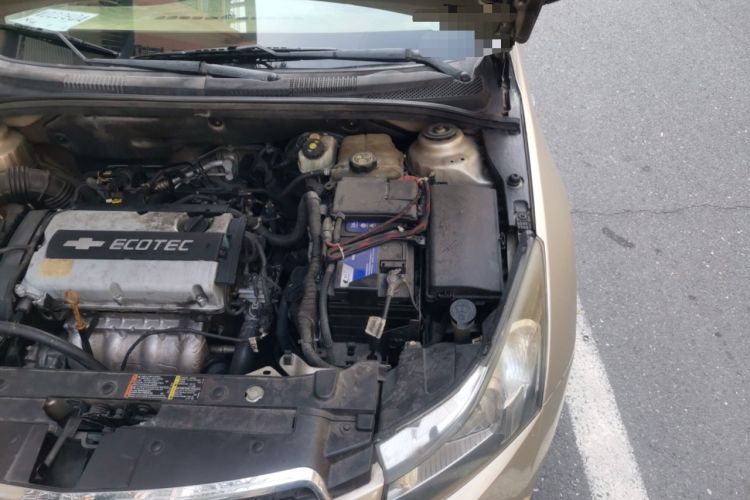 Used Chevrolet Cruze 2015 Hatchback 1.6L Manual Comfort Edition Engine Bay Left