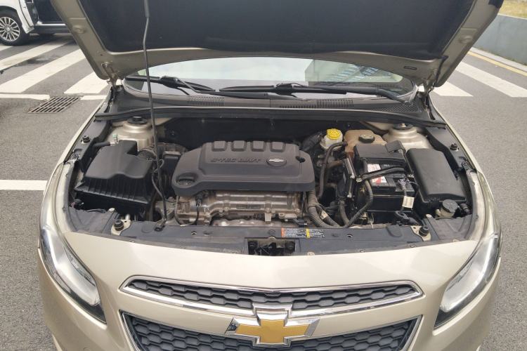Used Chevrolet Cruze 2015 1.5L Classic SL MT Engine Bay