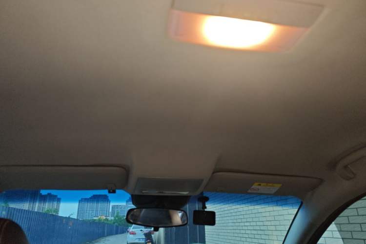 Used Chevrolet Cruze 2015 Hatchback 1.6L Manual Comfort Edition Headliner