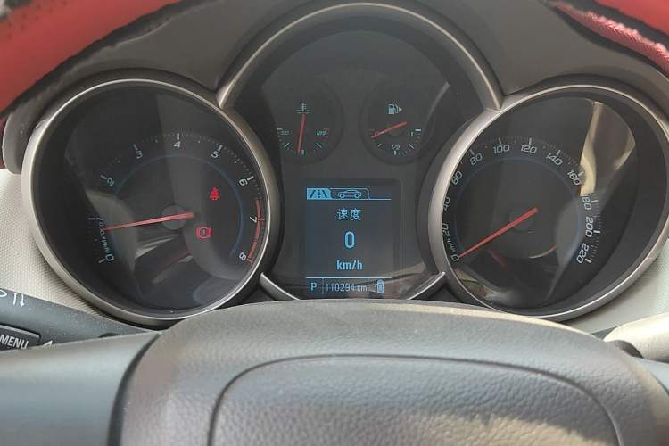 Used Chevrolet Cruze 2015 1.5L Classic SE AT Instrument Cluster