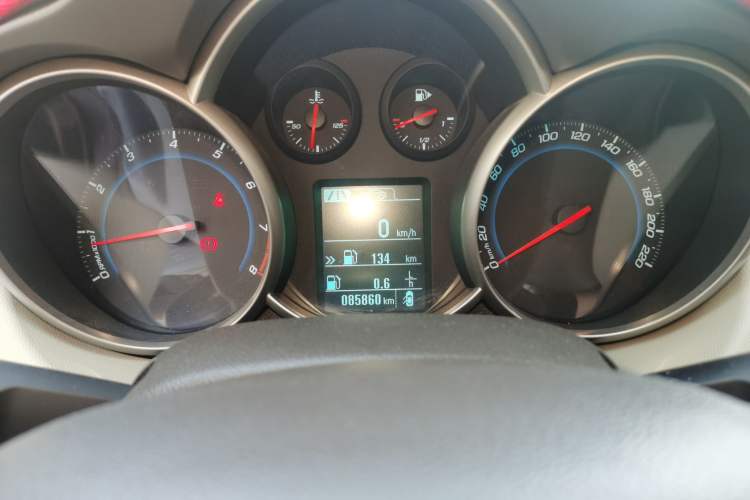 Used Chevrolet Cruze 2015 1.5L Classic SL MT Instrument Cluster