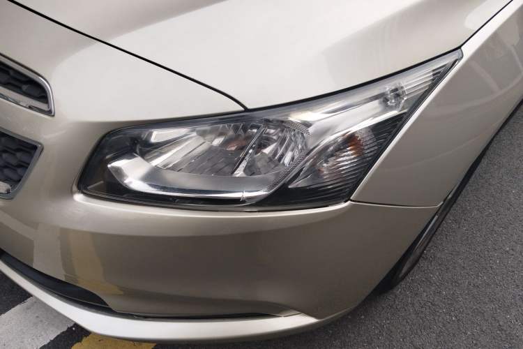 Used Chevrolet Cruze 2015 1.5L Classic SL MT Left Front Headlight