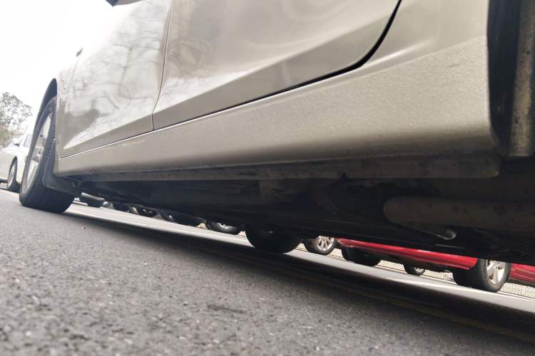 Used Chevrolet Cruze 2015 1.5L Classic SL MT Left Side Sill