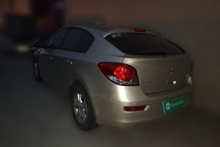 Used Chevrolet Cruze 2015 Hatchback 1.6L Manual Comfort Edition Rear Left 45 Deg