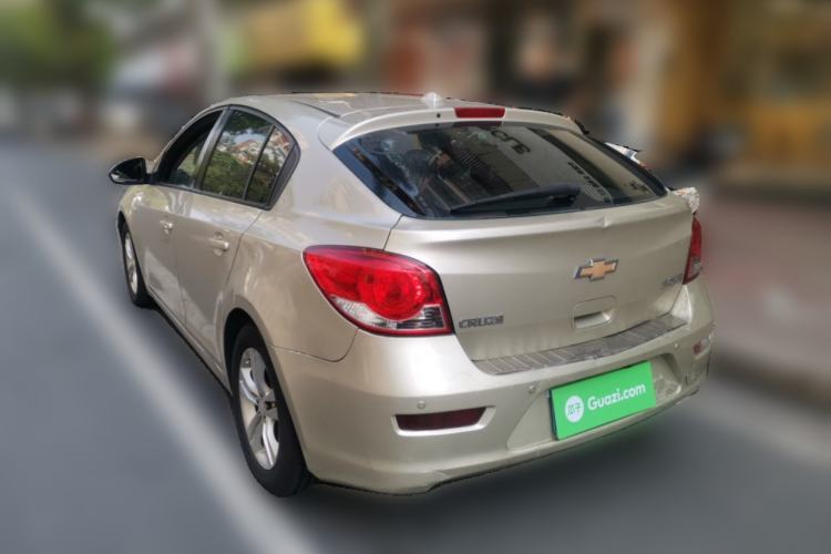 Used Chevrolet Cruze 2015 Hatchback 1.6L Manual Comfort Edition Rear Left 45 Deg