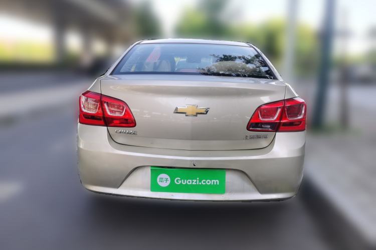 Used Chevrolet Cruze 2015 1.5L Classic SL MT Rear