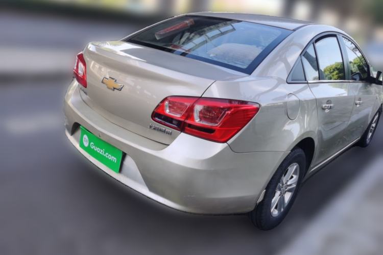 Used Chevrolet Cruze 2015 1.5L Classic SL MT Rear Right 45 Deg