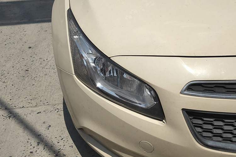 Used Chevrolet Cruze 2015 1.5L Classic SE AT Right Front Headlight