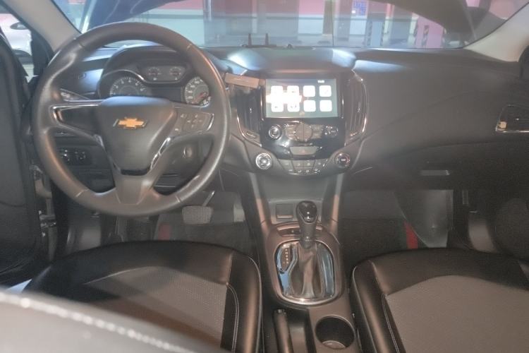 Used Chevrolet Cruze 2016 1.5L Automatic Luxury Edition Center Console