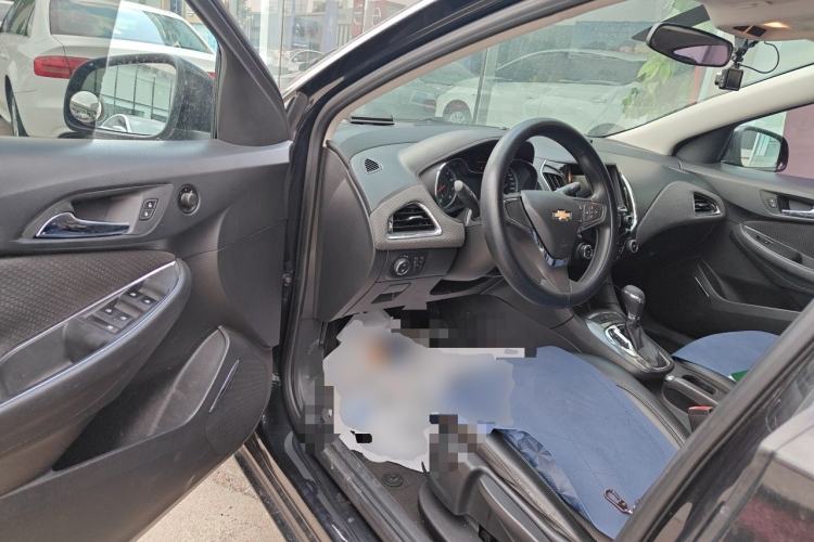 Used Chevrolet Cruze 2016 1.5L Automatic Luxury Edition Driver Seat