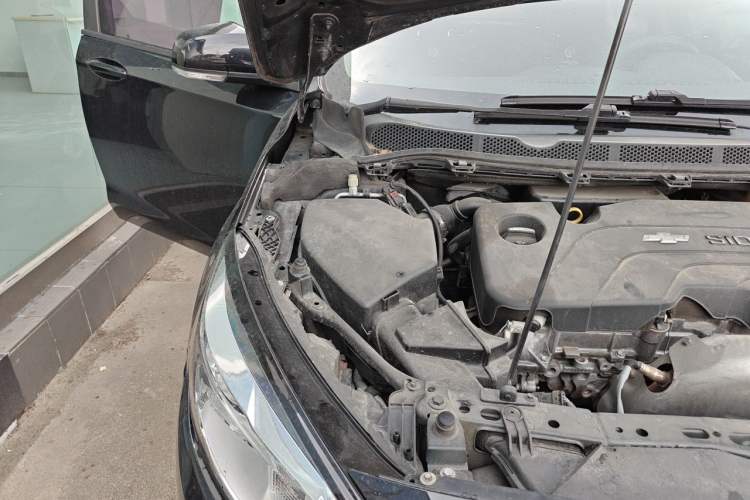Used Chevrolet Cruze 2016 1.5L Automatic Luxury Edition Engine Bay Right
