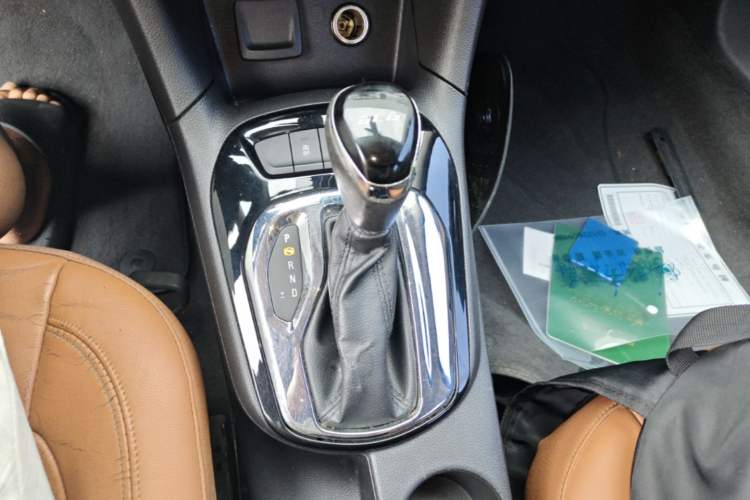Used Chevrolet Cruze 2016 1.4T DCG Luxury Edition Gear Lever