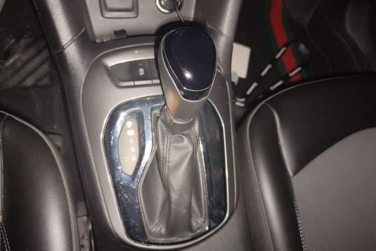 Used Chevrolet Cruze 2016 1.5L Automatic Luxury Edition Gear Lever