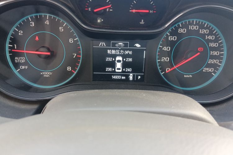 Used Chevrolet Cruze 2016 1.5L Automatic Stylish Sunroof Version Odometer Close Up