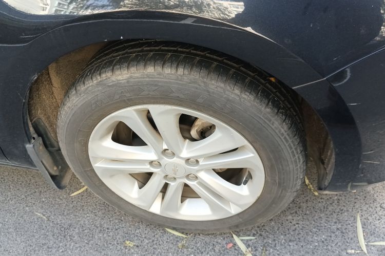 Used Chevrolet Cruze 2016 1.5L Automatic Stylish Sunroof Version Right Front Wheel Hub
