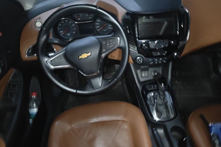 Used Chevrolet Cruze 2016 1.4T DCG Luxury Edition Steering Wheel
