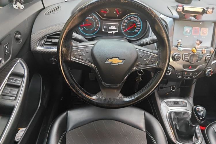 Used Chevrolet Cruze 2016 1.5L Manual Elite Edition Steering Wheel