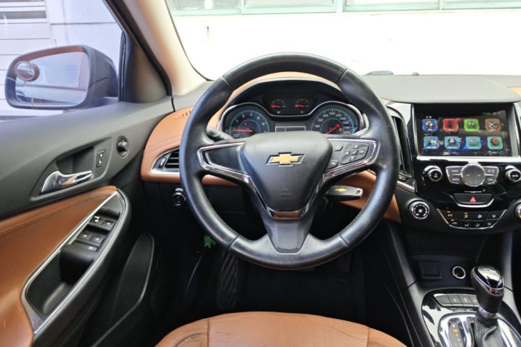 Used Chevrolet Cruze 2016 1.4T DCG Luxury Edition Steering Wheel
