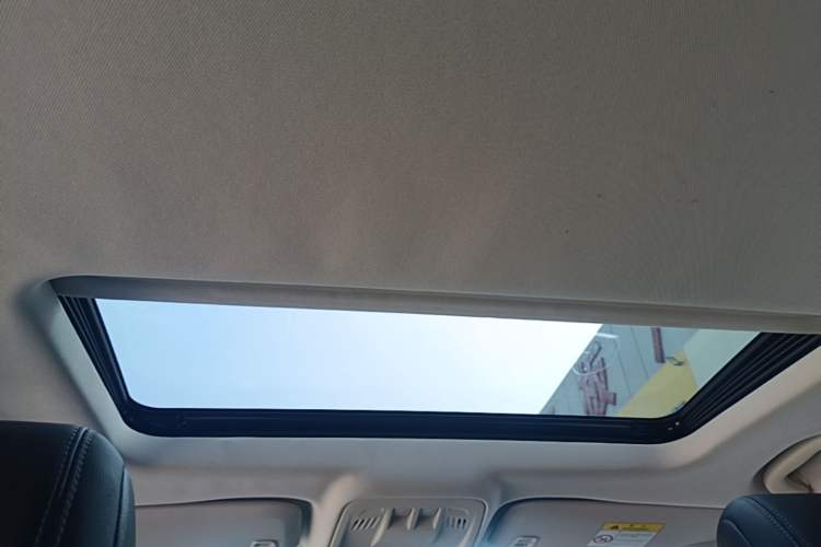 Used Chevrolet Cruze 2016 1.5L Automatic Luxury Edition Headliner