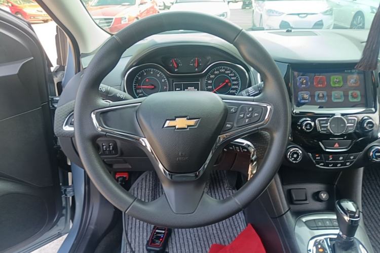 Used Chevrolet Cruze 2016 1.5L Automatic Luxury Edition Steering Wheel