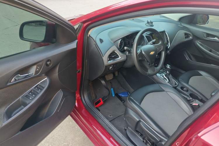 Used Chevrolet Cruze 2016 1.5L Automatic Luxury Edition Driver Seat