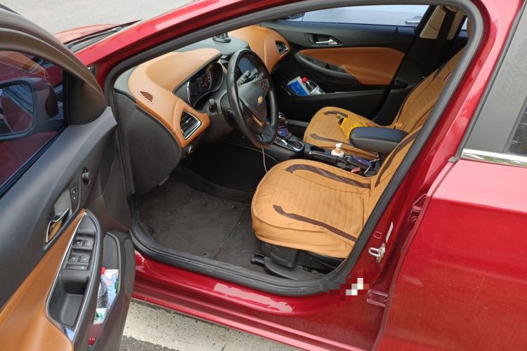Used Chevrolet Cruze 2016 1.4T DCG Luxury Edition Driver Seat