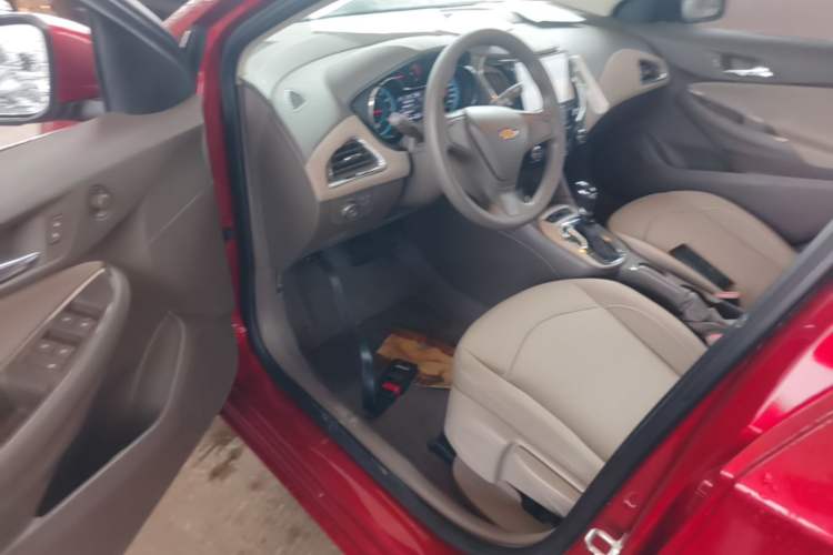 Used Chevrolet Cruze 2016 1.5L Automatic Stylish Sunroof Version Driver Seat