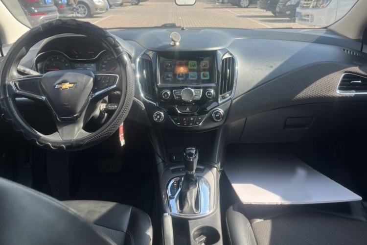 Used Chevrolet Cruze 2016 1.5L Automatic Luxury Edition Interior 1