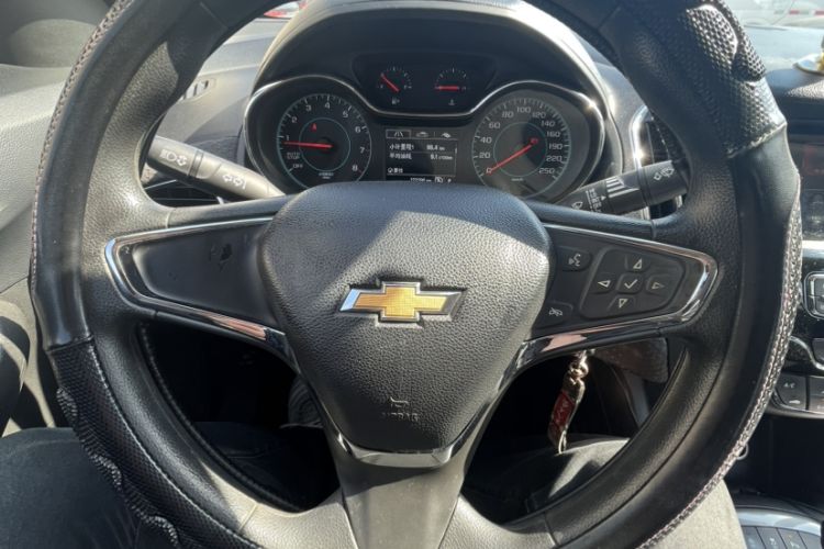 Used Chevrolet Cruze 2016 1.5L Automatic Luxury Edition Interior 5
