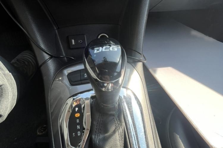 Used Chevrolet Cruze 2016 1.5L Automatic Luxury Edition Interior 7