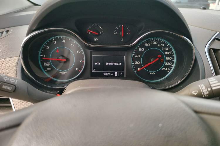 Used Chevrolet Cruze 2016 1.5L Automatic Stylish Sunroof Version Odometer Close Up