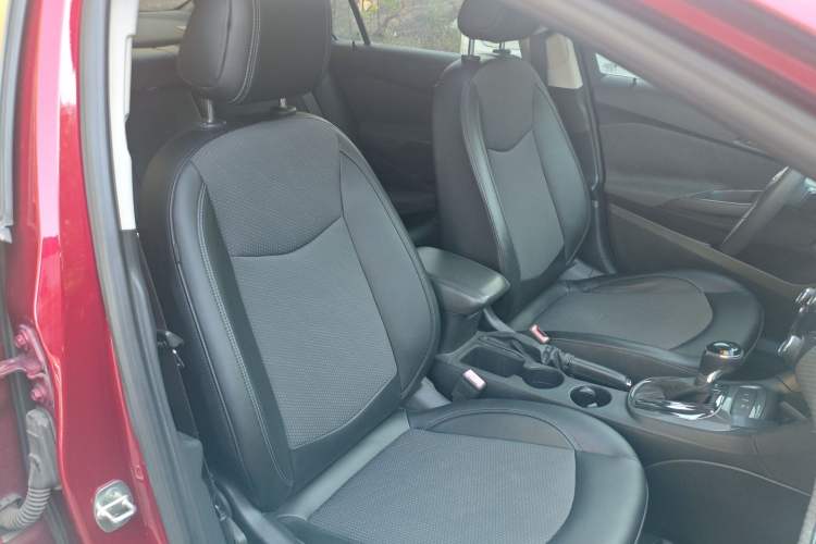 Used Chevrolet Cruze 2016 1.5L Automatic Luxury Edition Right Front Seat