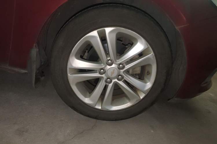 Used Chevrolet Cruze 2016 1.5L Manual Elite Edition Right Front Wheel Hub