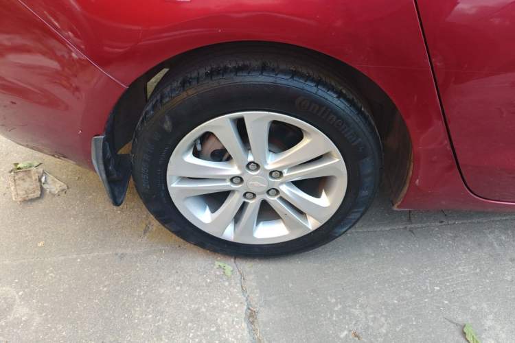 Used Chevrolet Cruze 2016 1.5L Automatic Luxury Edition Right Rear Wheel Hub