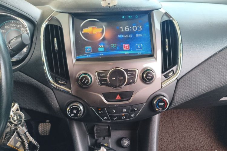 Used Chevrolet Cruze 2016 1.5L Manual Elite Edition Audio And AC Panel