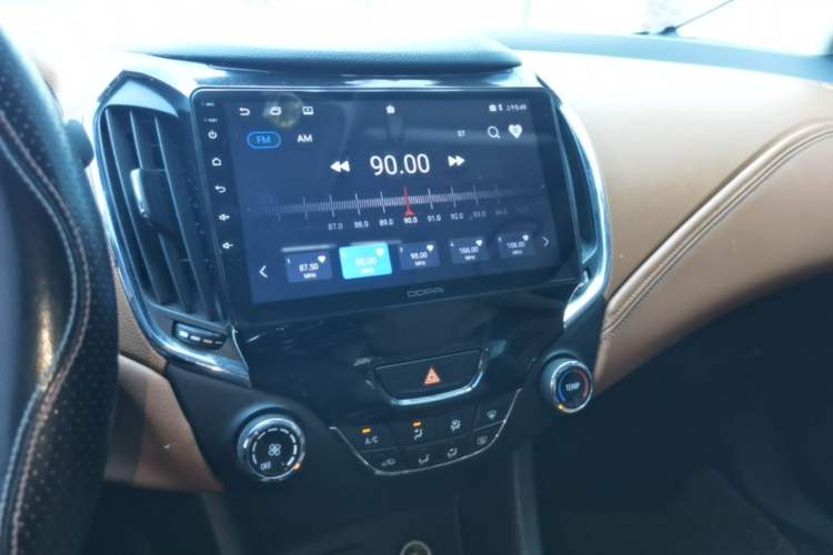 Used Chevrolet Cruze 2016 1.4T DCG Luxury Edition Audio And AC Panel