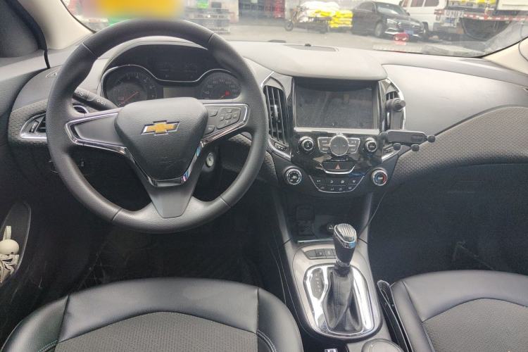 Used Chevrolet Cruze 2016 1.5L Automatic Luxury Edition Center Console