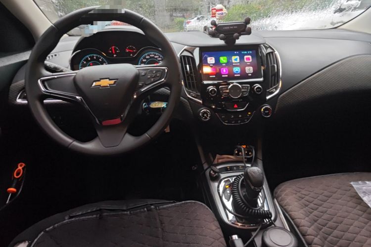 Used Chevrolet Cruze 2016 1.5L Automatic Luxury Edition Center Console