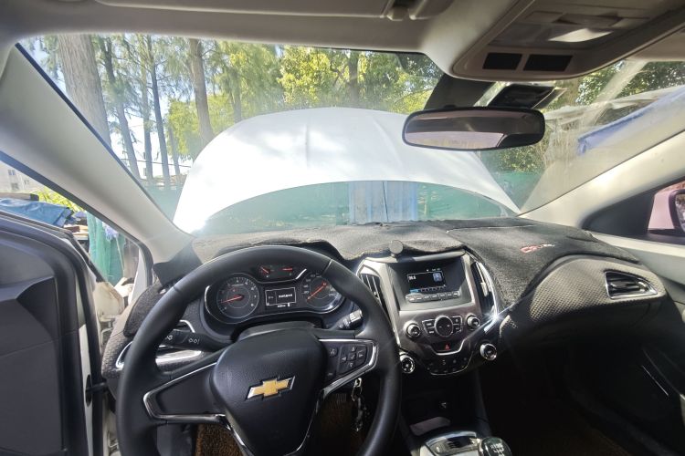 Used Chevrolet Cruze 2016 1.5L Manual Elite Edition Center Console