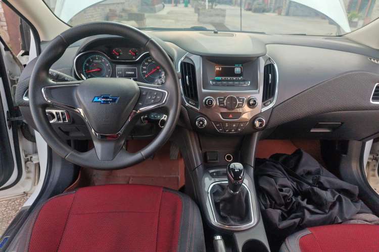Used Chevrolet Cruze 2016 1.5L Manual Elite Edition Center Console