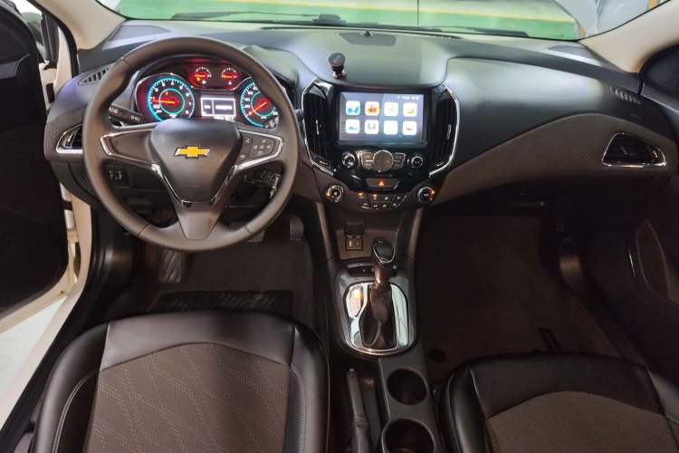 Used Chevrolet Cruze 2016 1.5L Automatic Luxury Edition Center Console