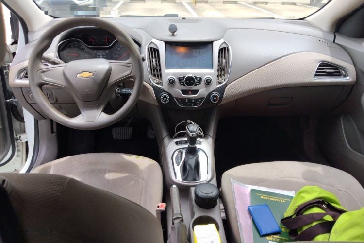 Used Chevrolet Cruze 2016 1.5L Automatic Stylish Sunroof Version Center Console