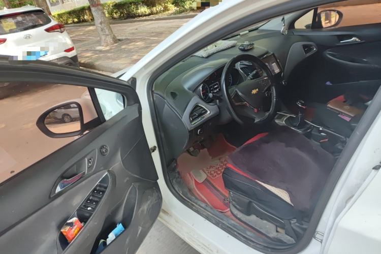 Used Chevrolet Cruze 2016 1.5L Manual Elite Edition Driver Seat
