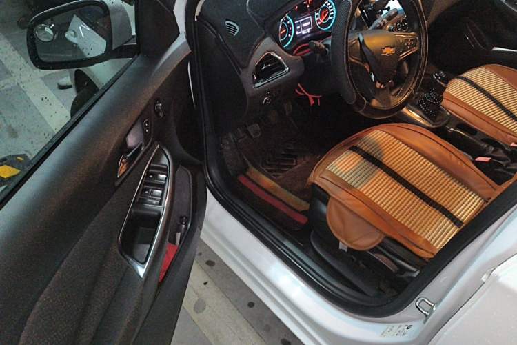 Used Chevrolet Cruze 2016 1.5L Manual Elite Edition Driver Seat
