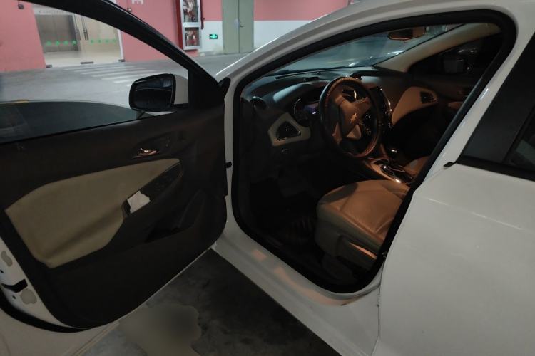 Used Chevrolet Cruze 2016 1.5L Automatic Stylish Sunroof Version Driver Seat