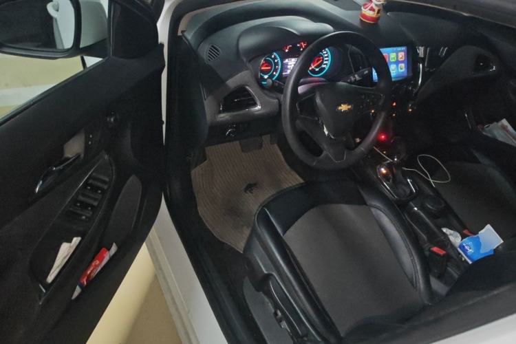 Used Chevrolet Cruze 2016 1.5L Automatic Luxury Edition Driver Seat